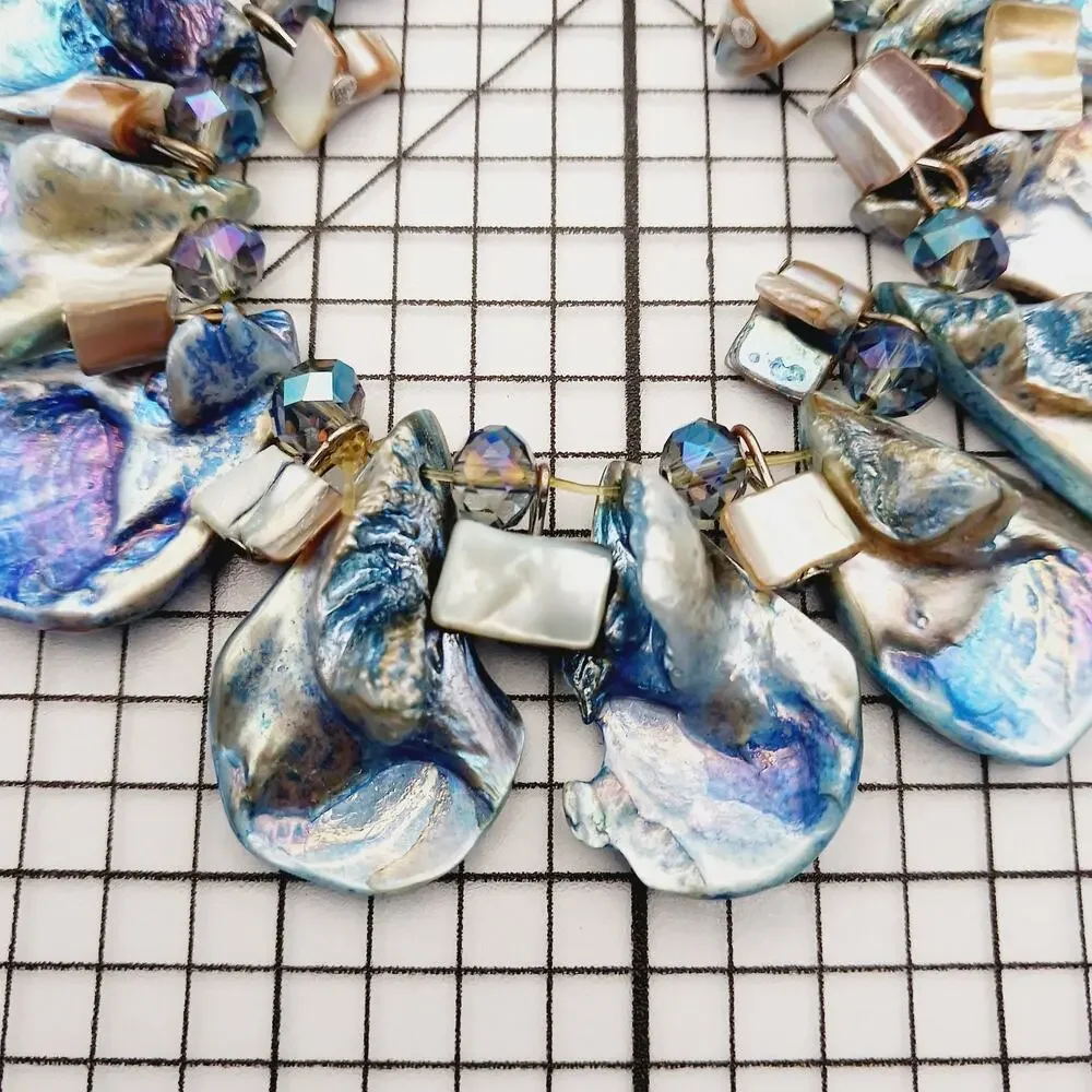 Bracelet VTG Beaded Blue Iridescent Shell Look Stretch Artwear Coastal Mermaid